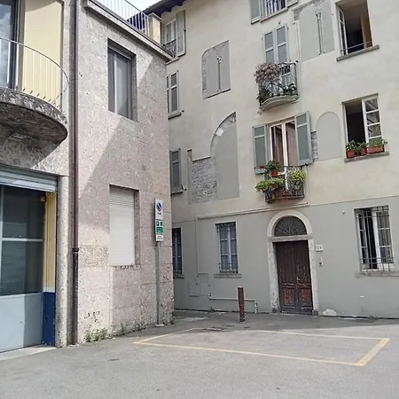 History Luxury By Revenue House Daire Como