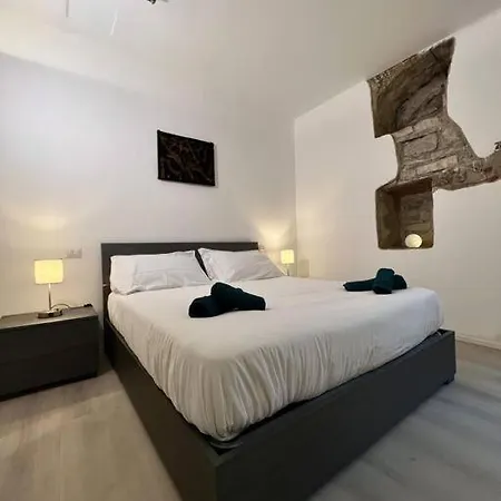100 Passi Dal Lago, History Piazza Roma By Revenue House コモ