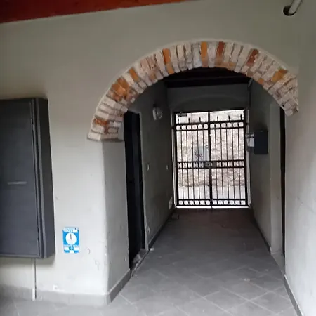 100 Passi Dal Lago, History Piazza Roma By Revenue House アパート