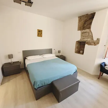 アパート 100 Passi Dal Lago, History Piazza Roma By Revenue House