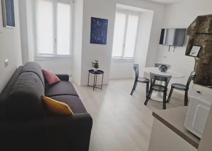 아파트 Piazza Roma Next And Station By Revenue House 코모